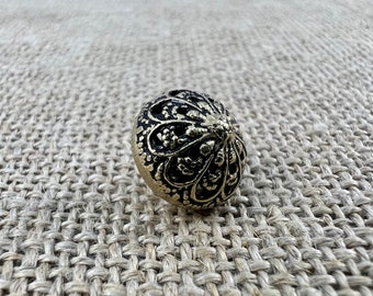 golden button - dirndl button in gold - filigree golden button - 12 mm diameter - button for dirndl