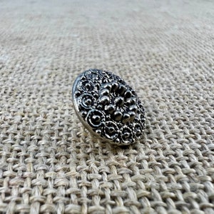 antique metal button - old silver - 15 mm - button - DIY - LARP - costumes - haberdashery - traditional costume and dirndl