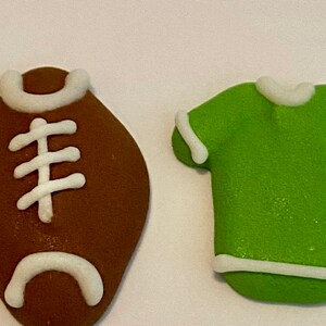 Football layons, Football party, Edible foodball decorations, 3 of each shape for a total of 12, Cake Decorating, Cupcake Decorating, Baking