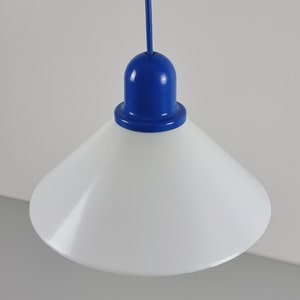 Postmodern Design - Vintage IKEA Anno/Argon T502 Plastic Pendant Lamp, Hanging Light - Retro Conical Light  - Holland, 1987.