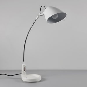 1980s Vintage VENETA LUMI Randa Z1550 Arc Table Lamp, White Minimalist Desk Light - Italy.