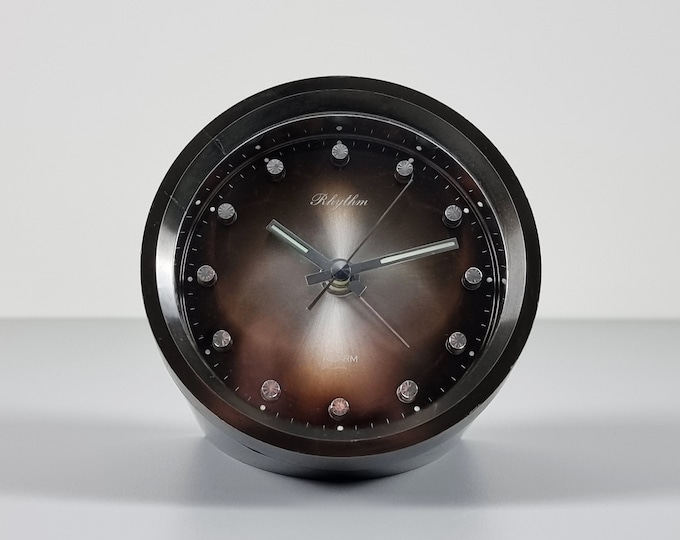 Space Age Design - Vintage RHYTHM No. 51116 Table Alarm Clock - Mid-Century Modern Mechanical Clocks - Japan, 1970s.