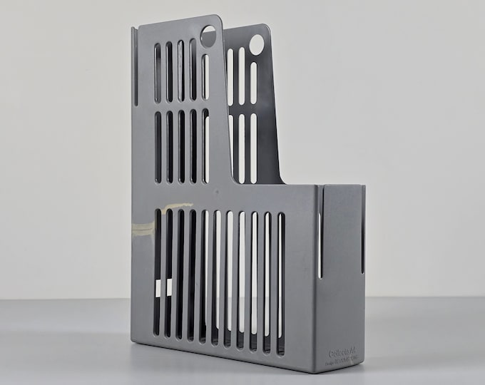 Contemporary Design - Vintage ESSELTE Collecta A4 Grey Plastic Documents Holder, Magazines Holder - Designed by Bo Armstrong, 1980s.