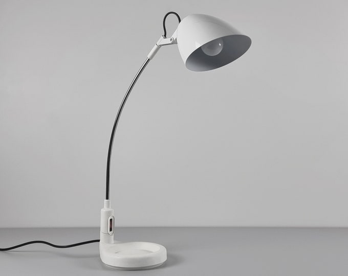 Postmodern Design - Vintage VENETA LUMI Randa Z1550 Arc Table Lamp - Retro Desk Lamps - Italy, 1980s.