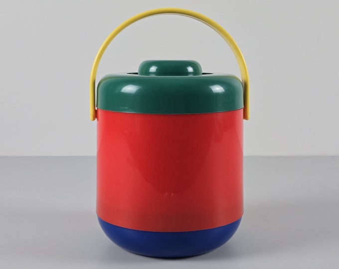 Postmodern Design - Vintage Plastic Lunch Container, Thermos Flask For Food Storage - Hot Cold Thermal Carafe - Holland, 1990s.