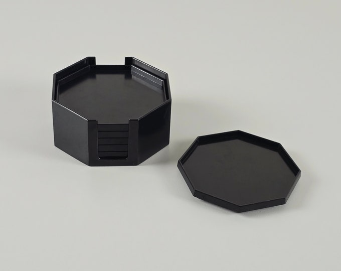 Postmodern Design - Vintage Set Of 6 Black Plastic Octagonal Coasters - Vintage Barware And Décor - Germany, 1980s.