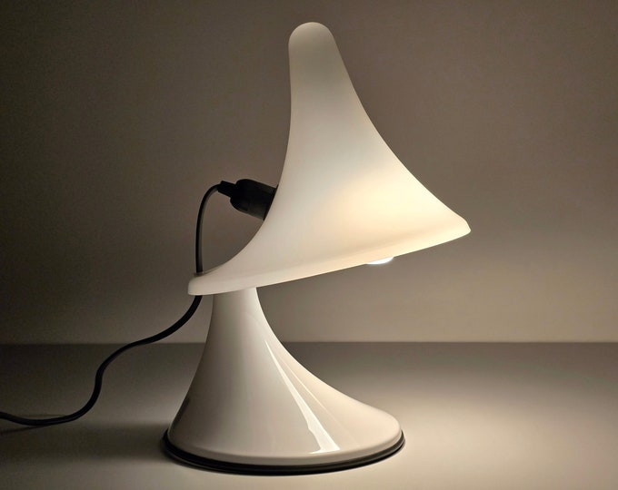 Contemporary Italian Acrylic Table Lamp 'Karin-M' By Art Plex di Marchetto Giorgio Venezia, 2007.