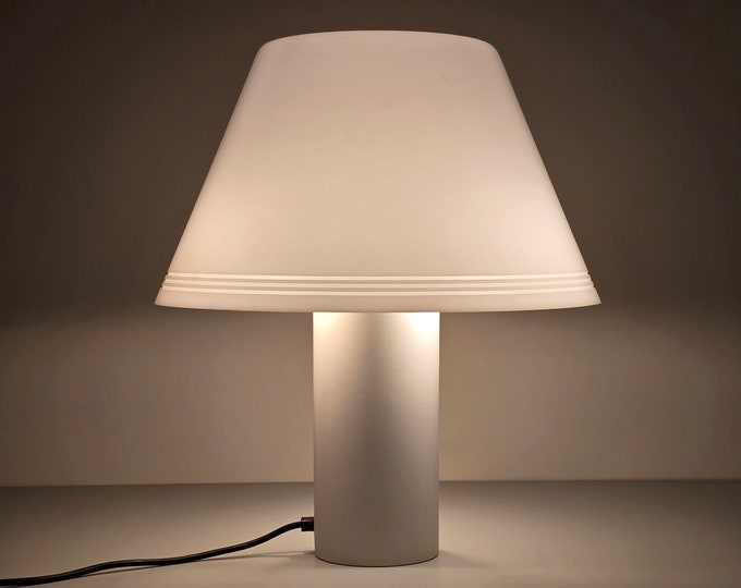 Space Age Design - Vintage iGUZZINI Buffet Table Lamp - Italy, 1970s.