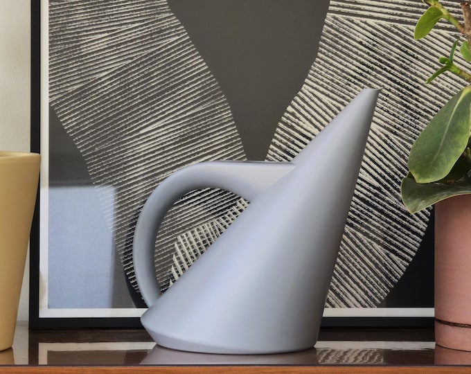 Modern Dutch Design ELHO Atlantis Grey Plastic Watering Can • Water Carafe For Plants.