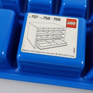 Objetos de diseño de plástico Caja de almacenamiento y organizador de plástico azul LEGO vintage Decoración del hogar vintage Dinamarca, 1984. imagen 10