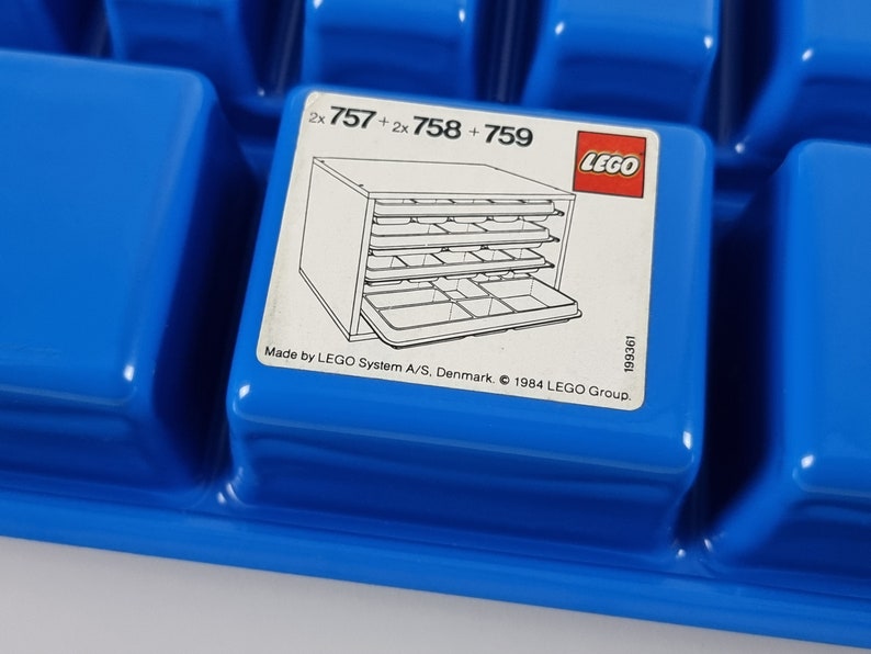 Objetos de diseño de plástico Caja de almacenamiento y organizador de plástico azul LEGO vintage Decoración del hogar vintage Dinamarca, 1984. imagen 10