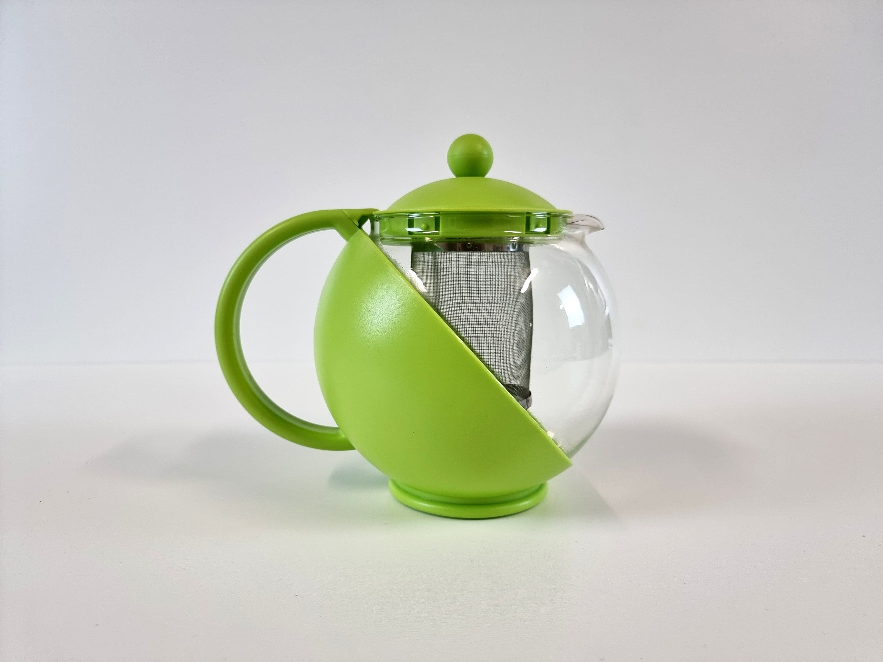 paradijs Edele Blanco Vintage Green Plastic & Glass Teapot With Infuser Vintage - Etsy Nederland