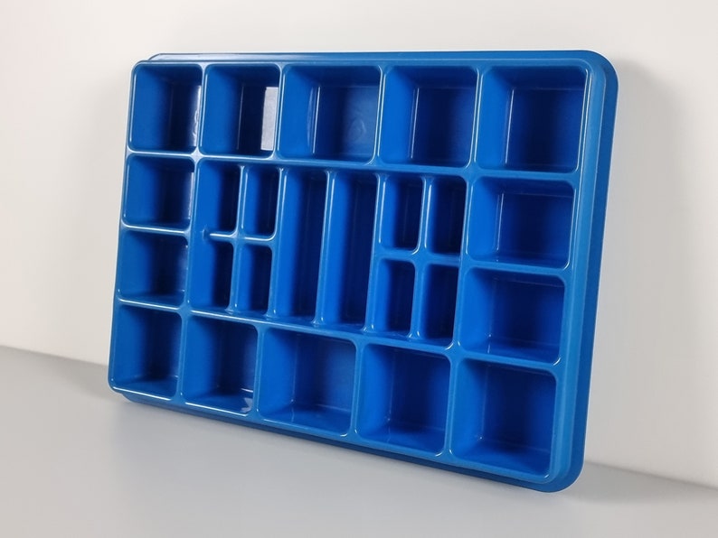 Objetos de diseño de plástico Caja de almacenamiento y organizador de plástico azul LEGO vintage Decoración del hogar vintage Dinamarca, 1984. imagen 6