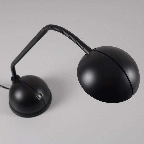 Postmodern Design - Vintage LICHT 88 Black Plastic Gooseneck Desk Lamp - Retro Table Lamp - Holland, 1980s.