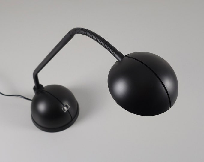 Postmodern Design - Vintage LICHT 88 Black Plastic Gooseneck Desk Lamp - Retro Table Lamp - Holland, 1980s.