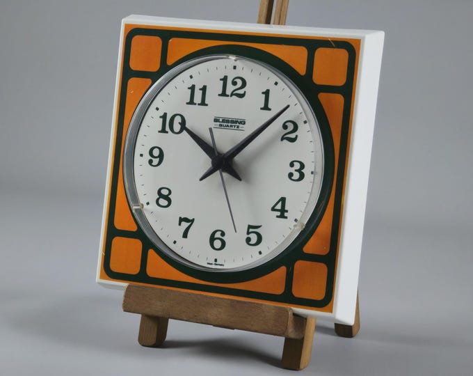 1970s Space-Age Design Blessing Pop Art Design Wall Clock.