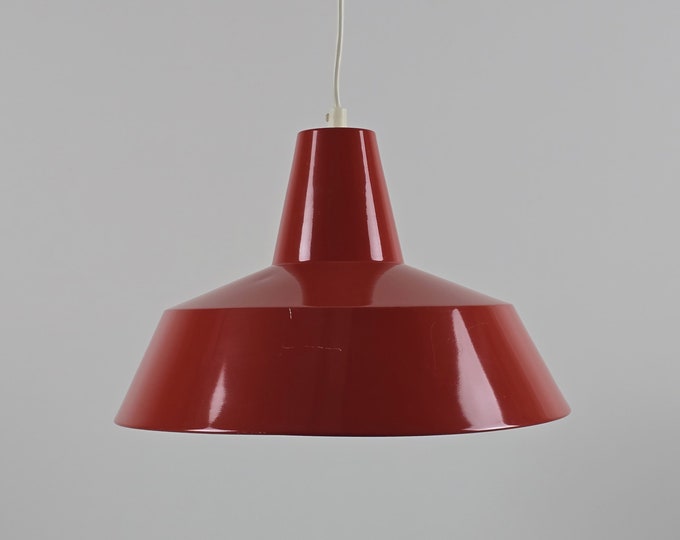 Mid Century Modern - Vintage MASSIVE Red Metal Industrial Workshop Pendant Lamp - Mid Century Lighting - Belgium, 1970s.