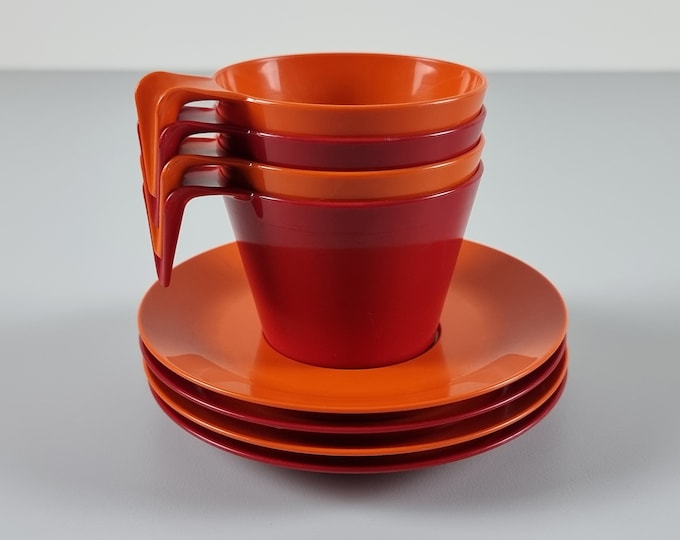Space Age Design - Set Of 4 Vintage KAYSER Luran Plastic Tea Cups With Saucers - Vintage Home Decor - W. Germany, 1970s.