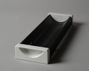 Rexite 'Slim' 924 Pen Holder by Raul Barbieri and Giorgio Marianelli, Postmodern, Italy, 1980s.