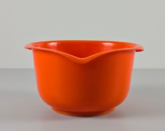 Space Age Design - Vintage RUBBERMAID Orange Plastic Mixing Bowl, Measuring Bowl - Vintage Kitchenware And Utensils - Germany, 1970s.