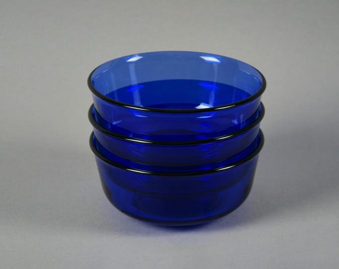 Vintage 1970s Set Of 3 Arcoroc France Cobalt-Blue Stackable Glass Bowls.