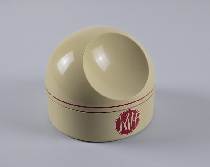 1970s Vintage GEDY Beige Plastic Trinket Box, Vanity Storage Container Made For Avon By Makio Hasuike.
