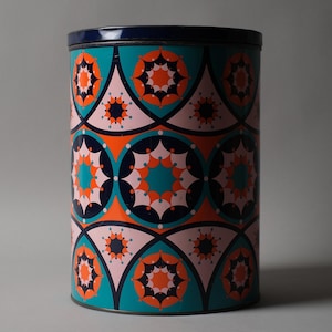 Tomado Holland Large Tin Canister, Psychedelic Pattern, Dutch Mid Century Design, 1960s.