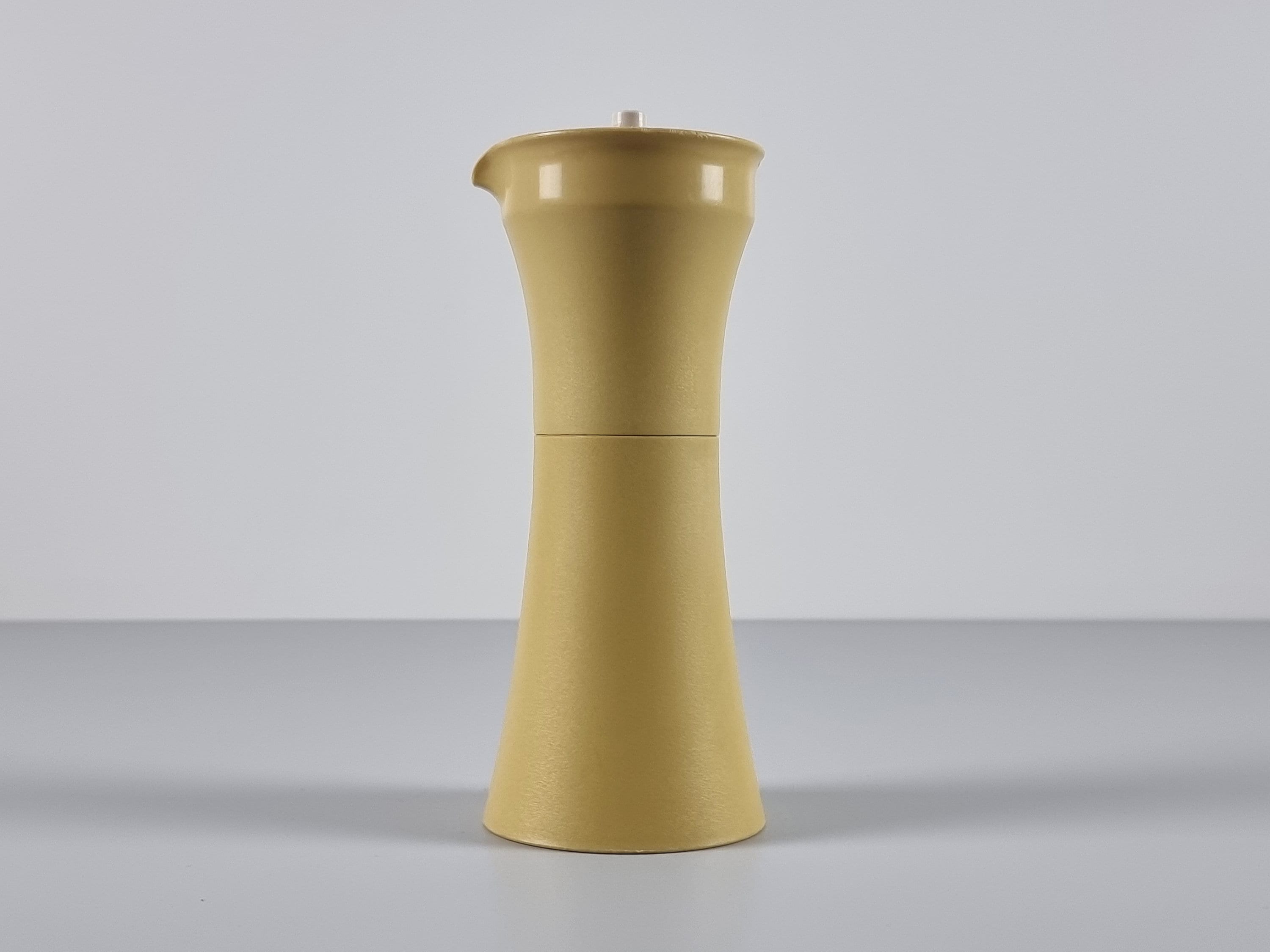 Vintage TUPPERWARE 1246 Creamer And Salad Dressing Container With