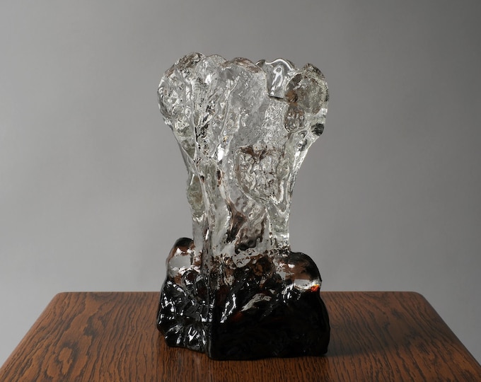 Humppila Kasvimaalla Art Glass Vase By Pertti Santalahti, Finnish Ice Glass, 1970s.