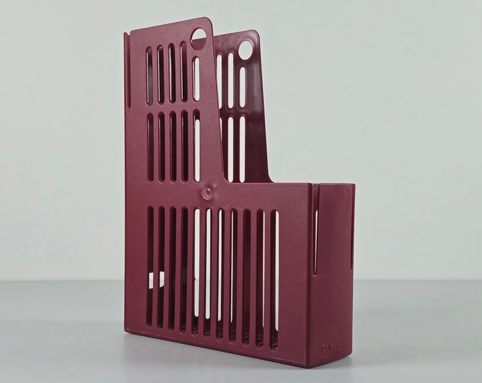 Contemporary Design - Vintage ESSELTE Collecta A4 Burgundy Plastic Documents Holder, Magazines Holder - Designed by Bo Armstrong, 1980s.