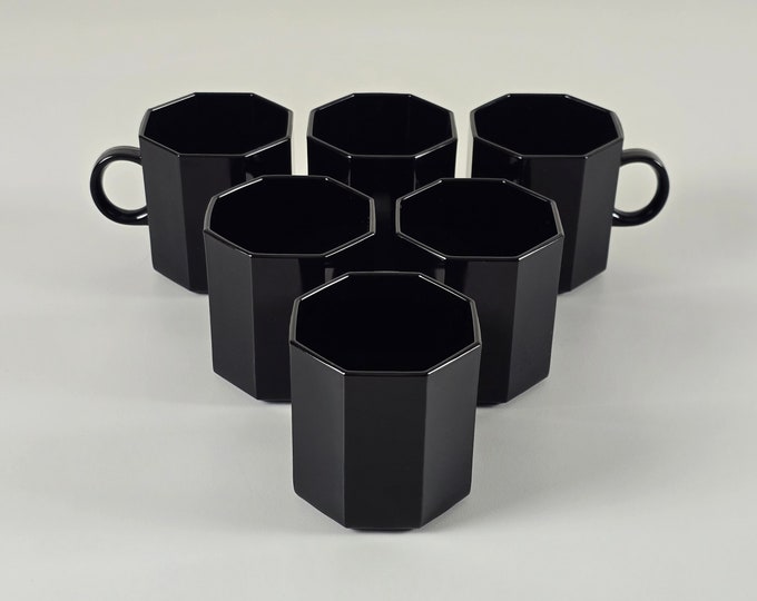 Postmodern Design - Set Of 6 Vintage ARCOROC Octime Octagonal Black Ceramic Mugs - France, 1980s.