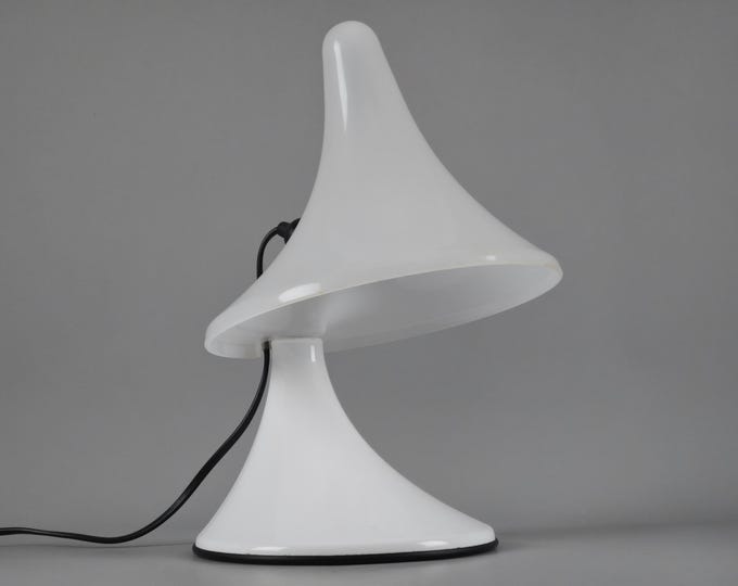 Modern Italian Acrylic Table Lamp 'Karin-M' By Art Plex di Marchetto Giorgio Venezia, 2007.