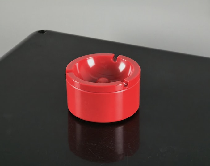 Vintage 1980s Mepal Rosti Red Melamine Ashtray.