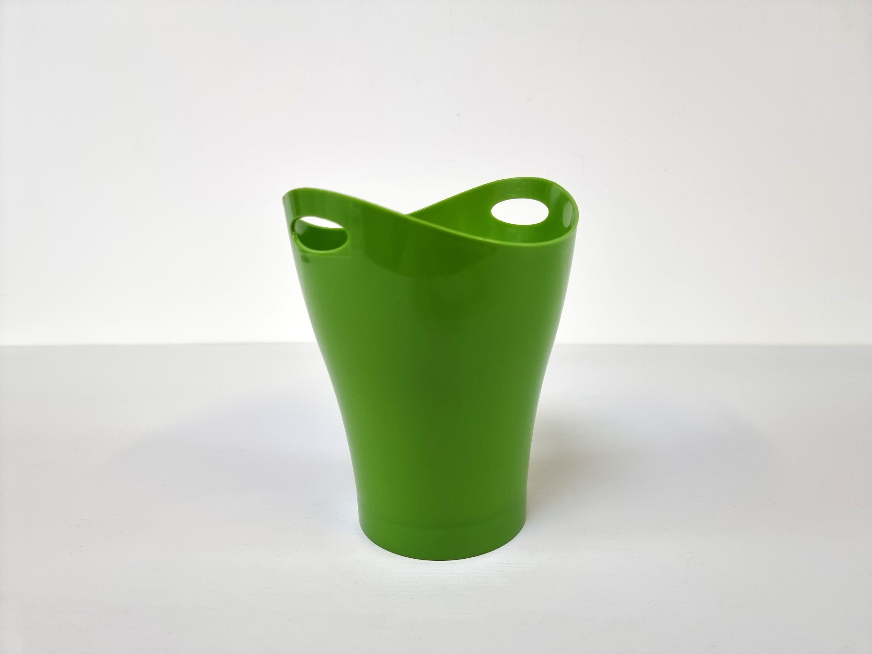 Vintage UMBRA Garbo Plastic Wastepaper Bin Retro Trash Bin Designed