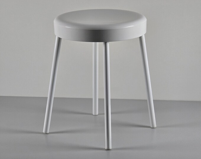 New In Box 1960s Vintage CARRARA & MATTA S-501 Bakelite Stool, Tabouret - Italian Mid-Century Modern Furniture.