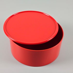 Space Age Design - Vintage MEPAL 186 Red Melamine Container Bowl With Cover Lid - Retro Plastic Kitchenware - Holland, 1970s.