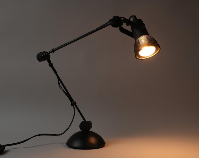 Lumess Switzerland Articulated Desk Lamp, Cast Iron, 1980s Industrial Architect's Lamp.