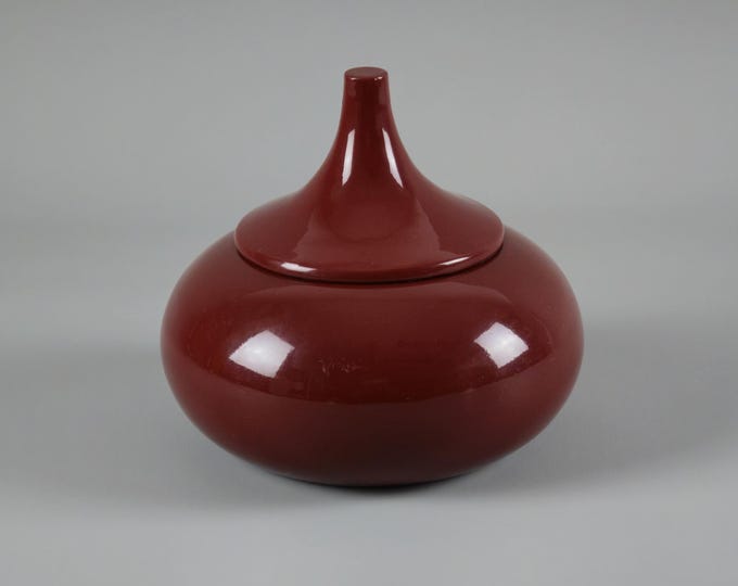 Vintage 1970s Burgundy Lacquered Wood Lidded Vase • Onion-Shaped Japandi Decorative Box.