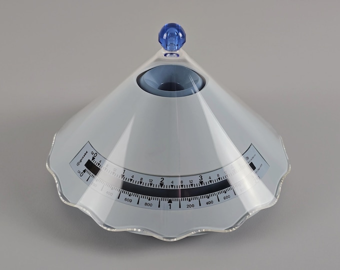 Vintage 1980s GUZZINI 'Dolly' Kitchen Scale By Ennio Pasini & STG Studio.