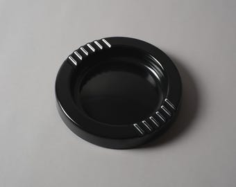 Neolt Italy Black Melamine Ashtray, New in Box, Space Age Design, 1970s.
