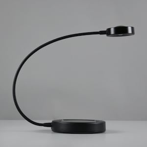 Lampada LED ricaricabile e ad energia solare Sunnan di IKEA, design contemporaneo, 2010, di Nicolas Cortolezzis.