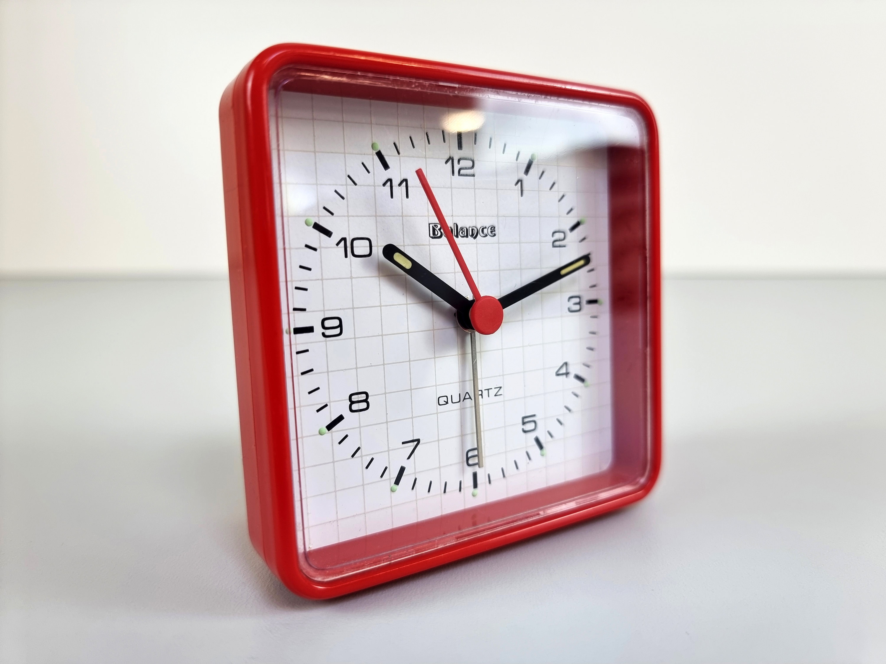 Vintage BALANCE Plastic Table Clock Vintage Plastic Clocks Holland