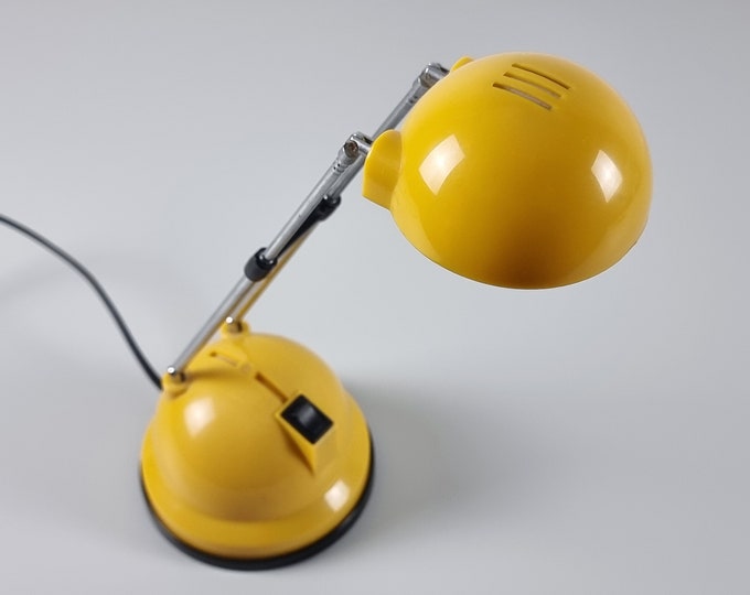 Postmodern Design - Vintage NFK Yellow Plastic Adjustable Telescopic Antenna Desk Lamp - Memphis Design - Germany, 1990s.