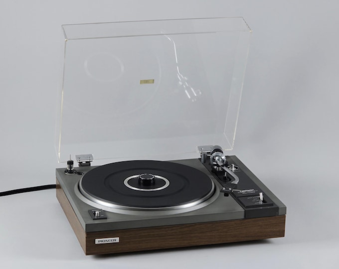 Vintage Hi-Fi - Neospace Objects Vintage Hi-Fi - Neospace Objects