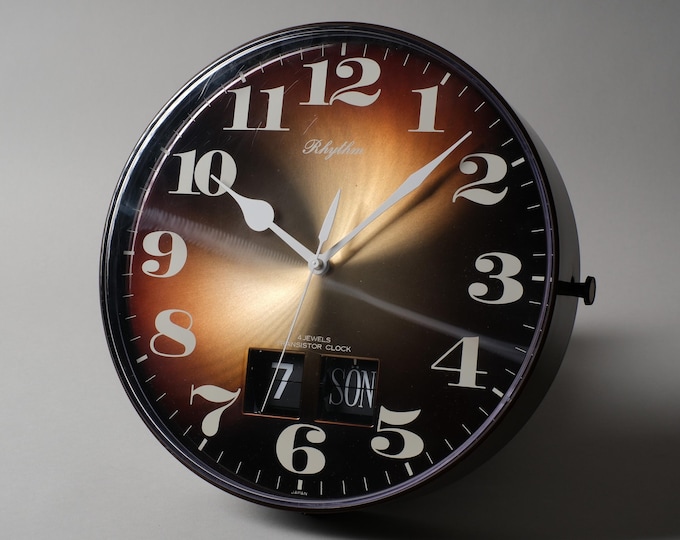 Rhythm Japan Transistor Wall Clock, 4 Jewels Space Age Design 1970s MCM.