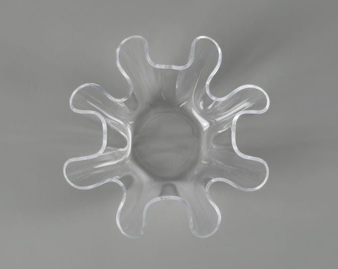 1990s Modern Sculptural Acrylic Bowl – Clear Crinkled Lucite Design Bowl, Retro Centerpiece.