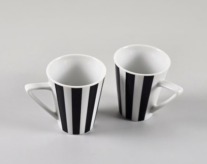 Postmodern Design - Set Of 2 Vintage Black And White Ceramic Mugs - Retro Coffee & Tea Drinkware - Holland, 1980s.