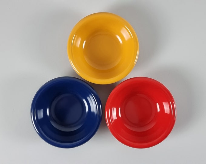 Space Age Design - Set Of 3 COUNTRY LIFESTYLE  Melamine Bowls - Vintage Plastic Bowls - Holland, 1970s.