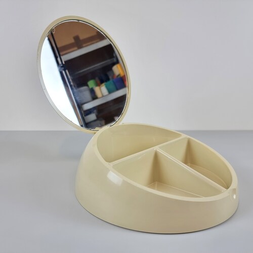 Space Age Design - Vintage GEDY Beauty Box - Cosmetic & Jewellery Container Box For Avon - Designed shops By Makio Hasuike, 1970s.