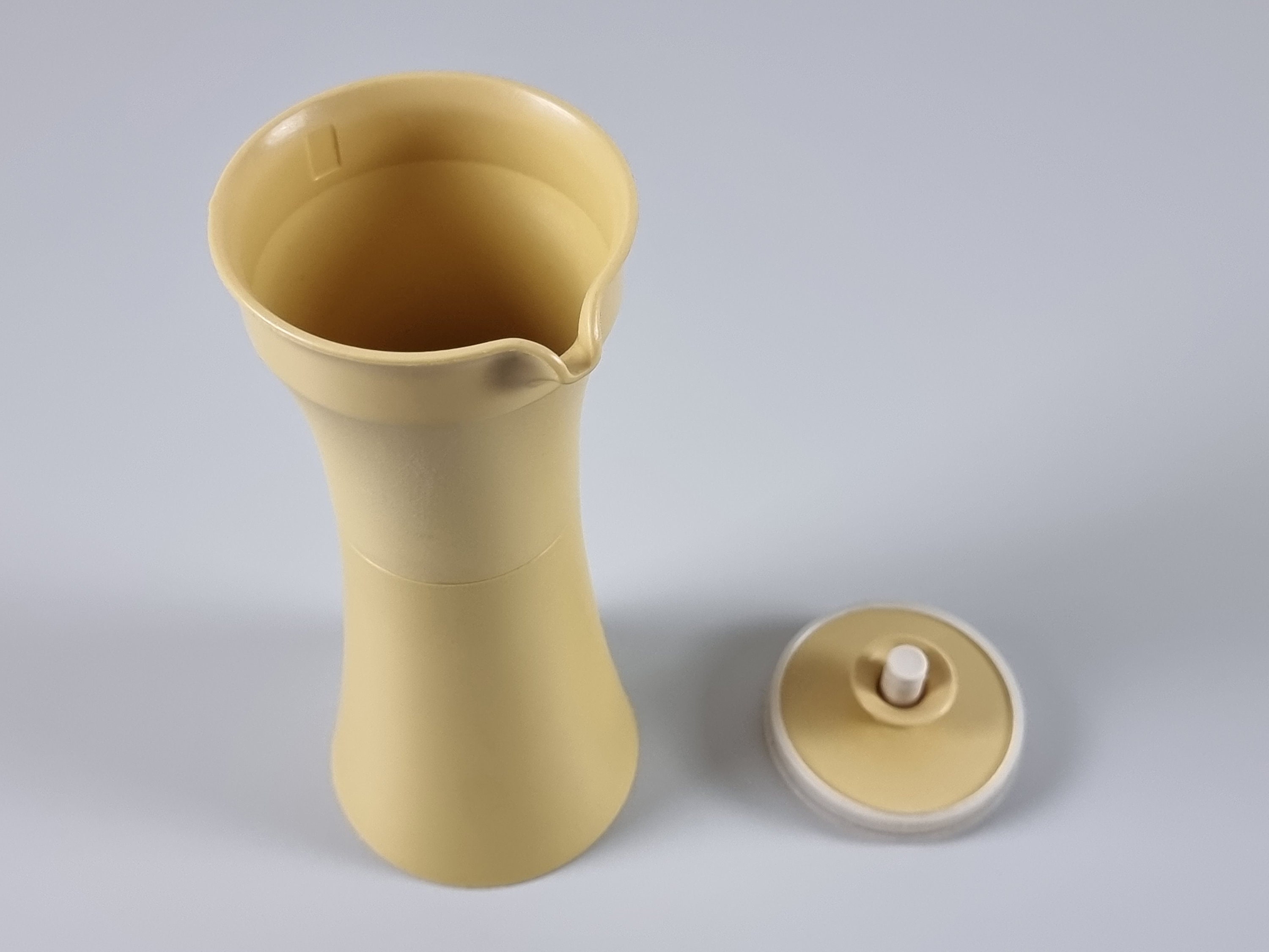 Vintage TUPPERWARE 1246 Creamer And Salad Dressing Container With